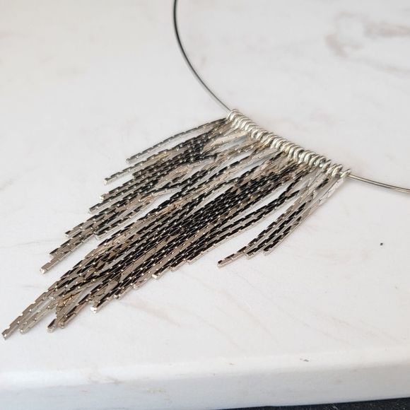 Open choker metal minimalist necklace - Picture 3 of 3